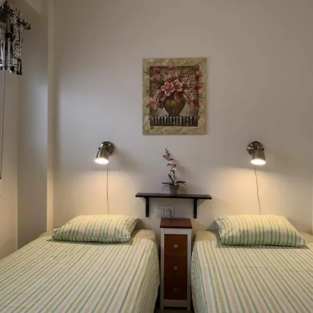 En La 2a Linea En Apartament *